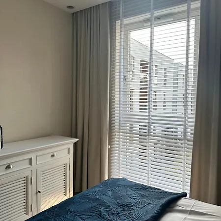 Nadmorski Dwór Z Ogródkiem Przyjazny Dzieciom Apartamento *