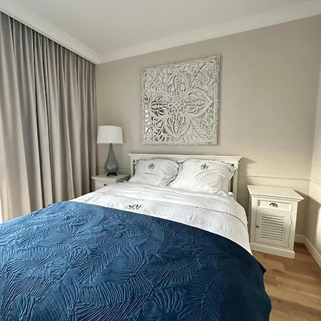 Nadmorski Dwór Z Ogródkiem Przyjazny Dzieciom Apartamento